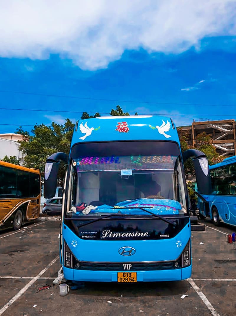 Đặt vé xe Vĩnh Thuận đi Sài Gòn TPHCM với 9 hãng
